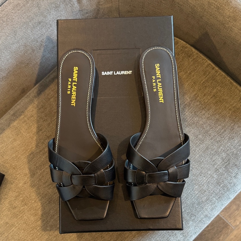 Saint Laurent Tribute Black Leather Flat Sandals